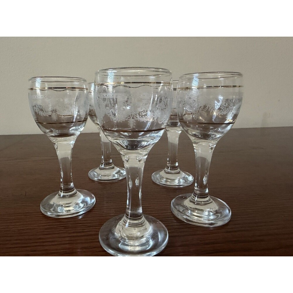 Circleware Crystal  Duchess Wine Glasses With Gold Rim Set Of 5